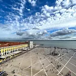 Large Apartment On Rua Augusta