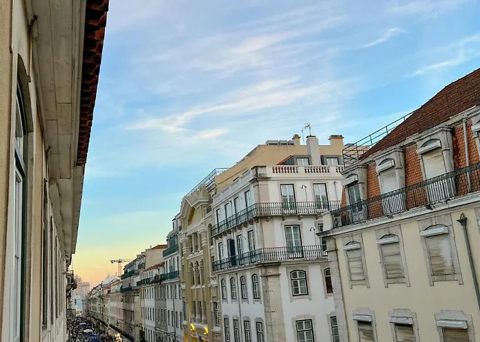 Large Apartment On Rua Augusta